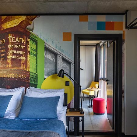 !Fest Hotel Lviv Bagian luar foto