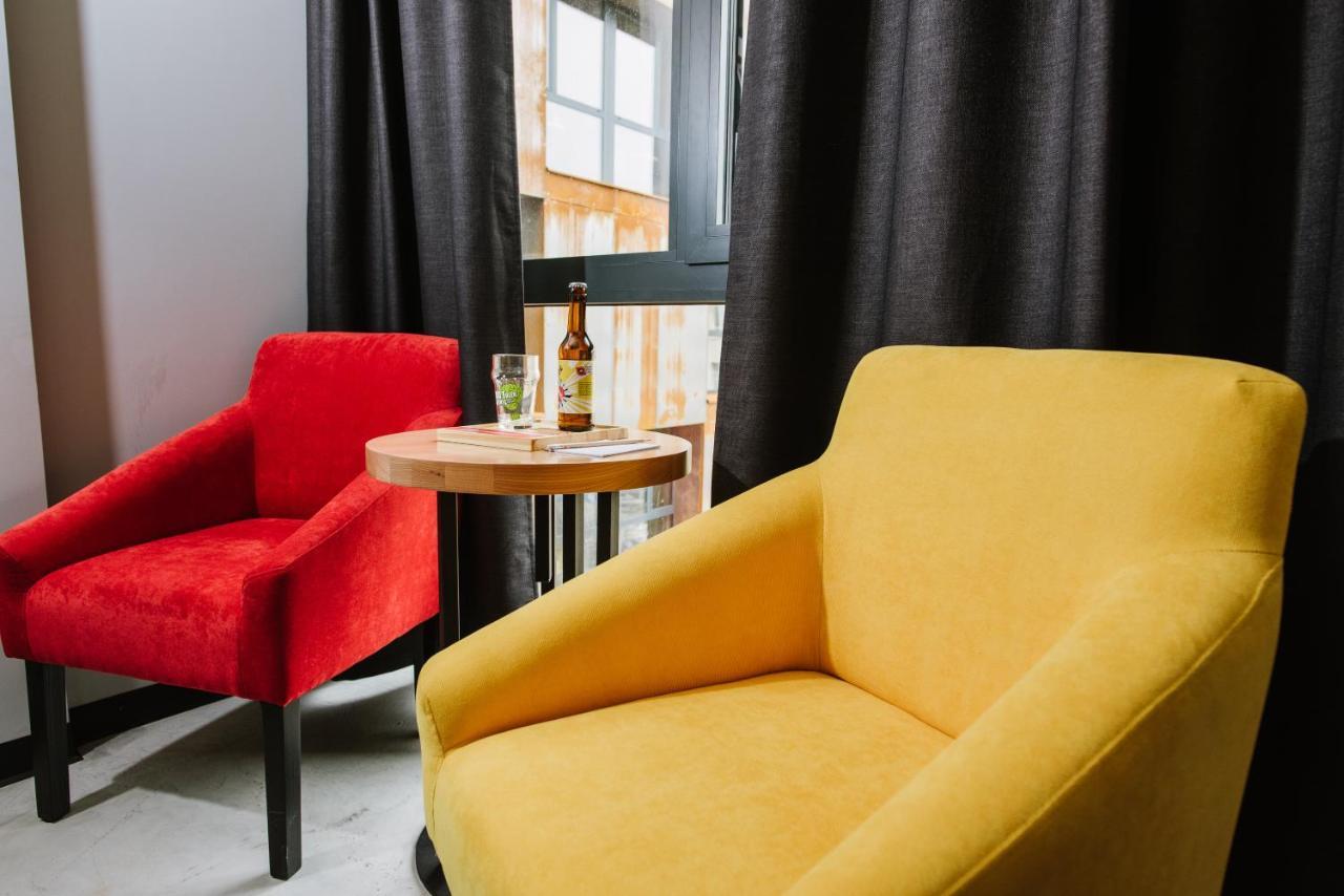 !Fest Hotel Lviv Bagian luar foto