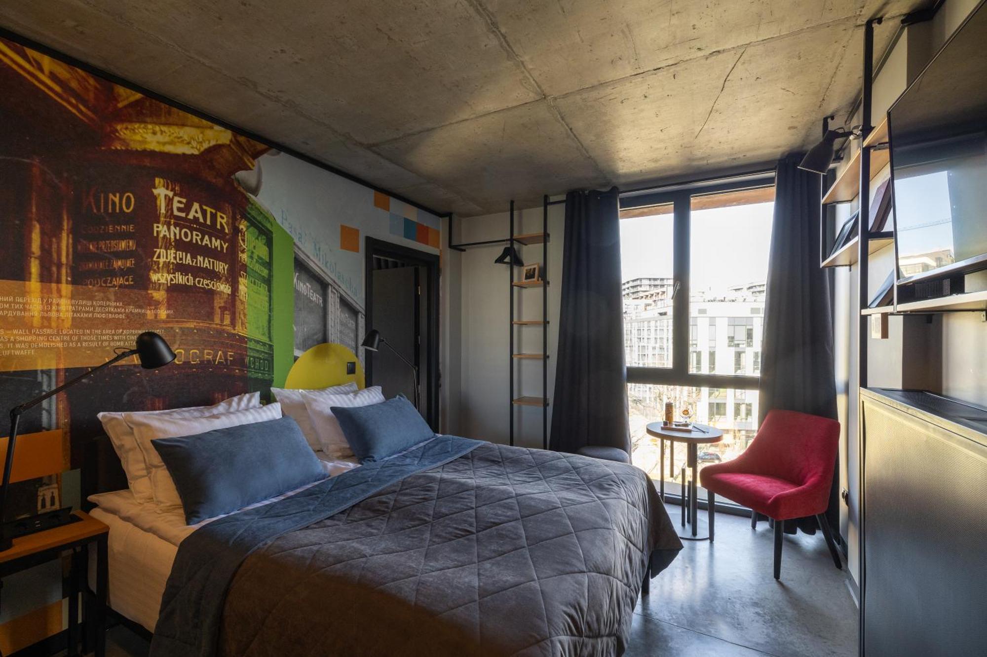 !Fest Hotel Lviv Bagian luar foto